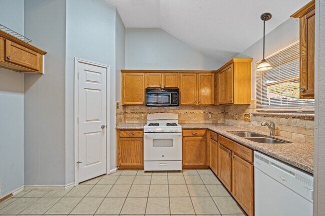 Building Photo - 6434 Bosley Ln