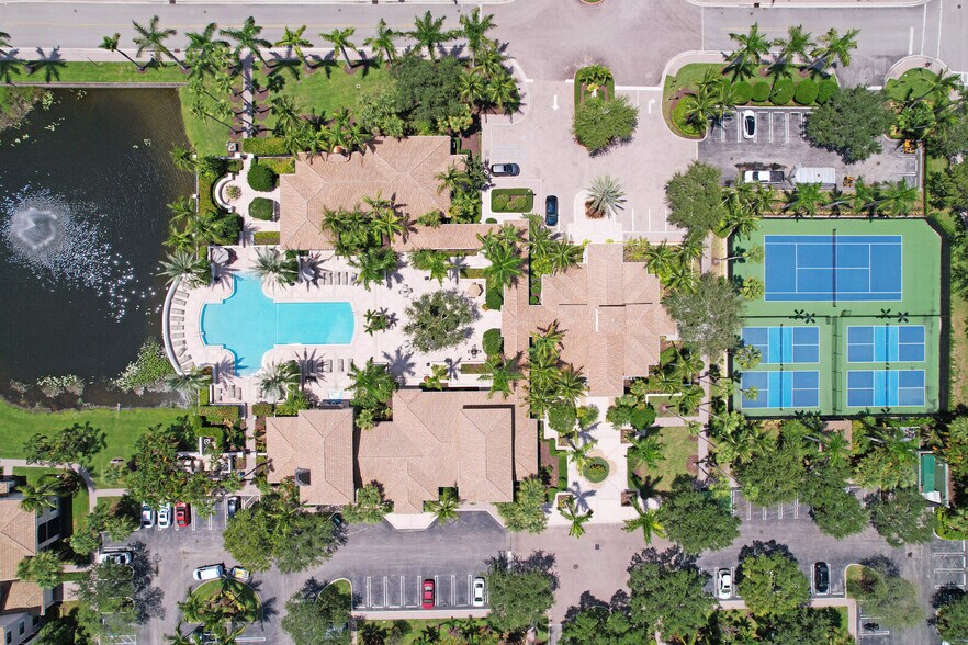 Building Photo - 2810 Grande Pky