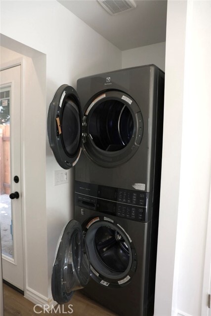 Building Photo - 728 W E St