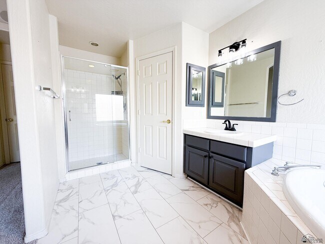 Building Photo - 3590 W 27th Pl