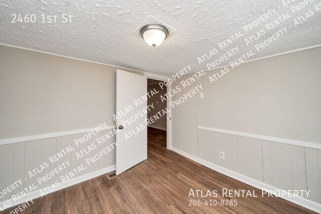 Building Photo - 2460 1st St