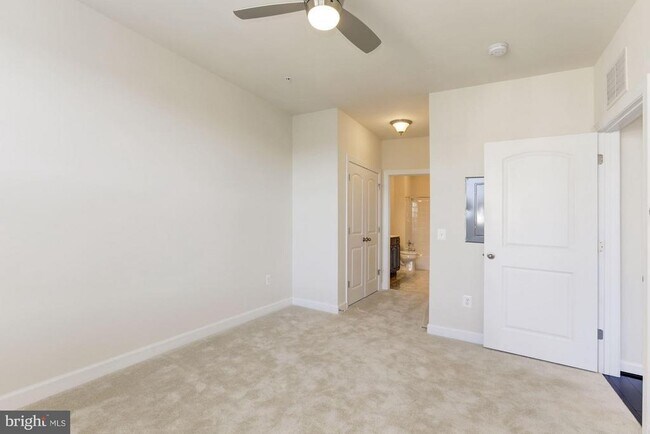 Building Photo - 13740 Endeavour Dr