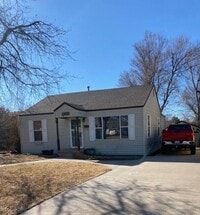 Building Photo - 1663 Hillcrest Dr
