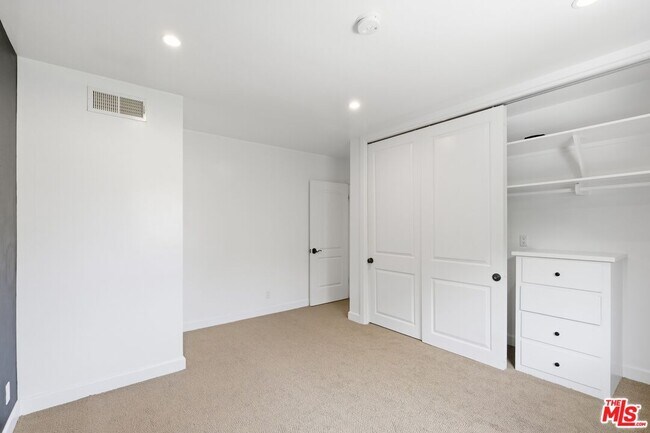Building Photo - 503 N Greencraig Rd