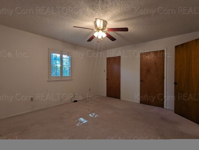 Building Photo - Two Bedroom Home