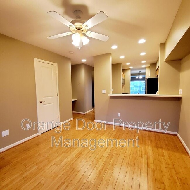 Building Photo - 4025 S 66th St
