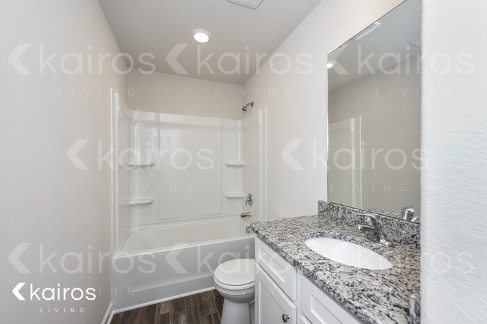 Building Photo - 607 Wild Tulip Ct