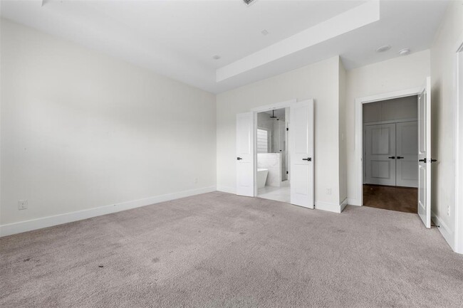 Building Photo - 4036 Porter St