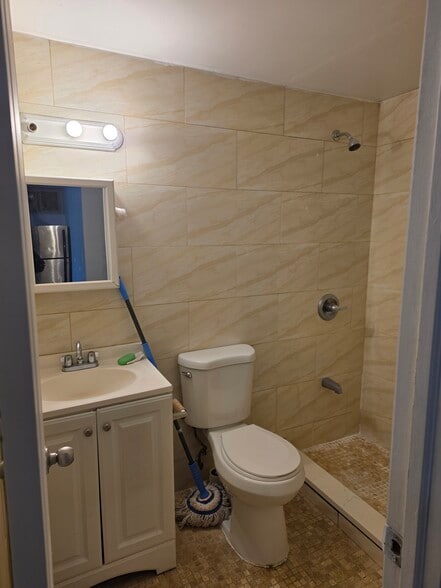 Building Photo - 3117 99th St