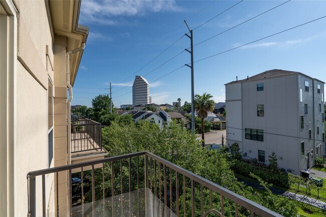 Building Photo - 5801 Winsome Ln