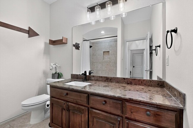 Building Photo - 1801 Velarde Rd