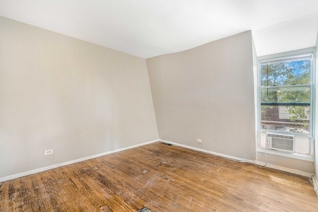 Building Photo - 11526 S Racine Ave