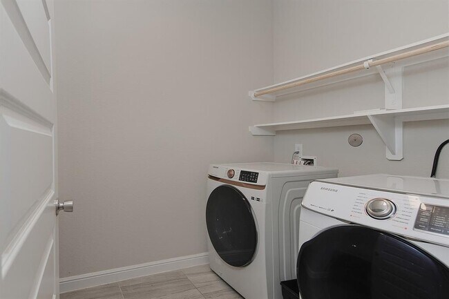 Building Photo - 27 Whitbarrow Pl