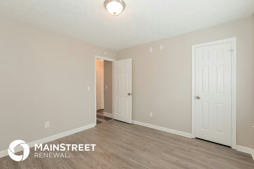 Building Photo - 6538 River Hill Dr