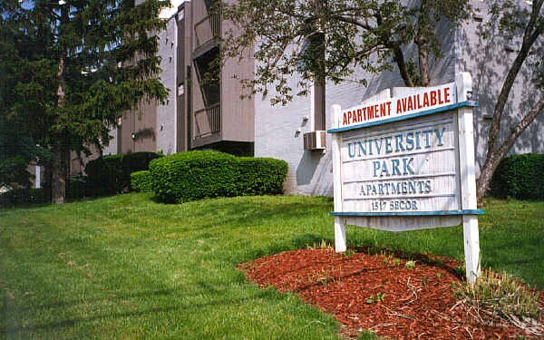 Primary Photo - University Park Apartments