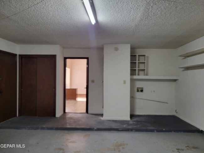 Building Photo - 11340 Lake Nasser Dr