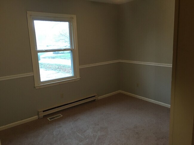 Bedroom - 116 Hill N Dale Dr