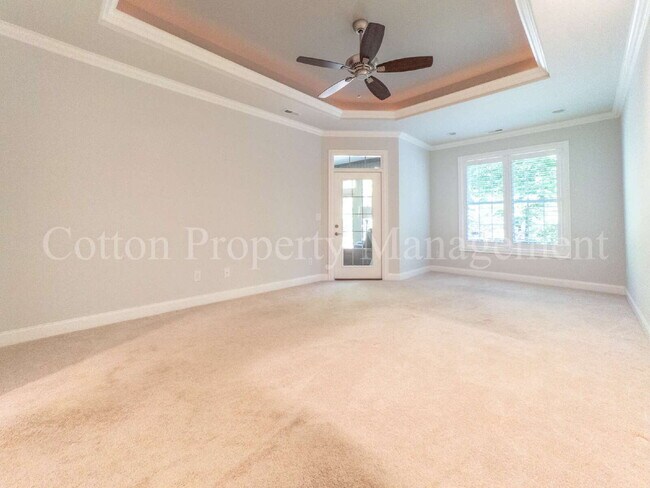 Building Photo - 633 Jenoa Dr