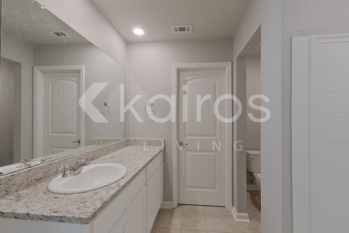 Building Photo - 203 SANTIAGO COURT