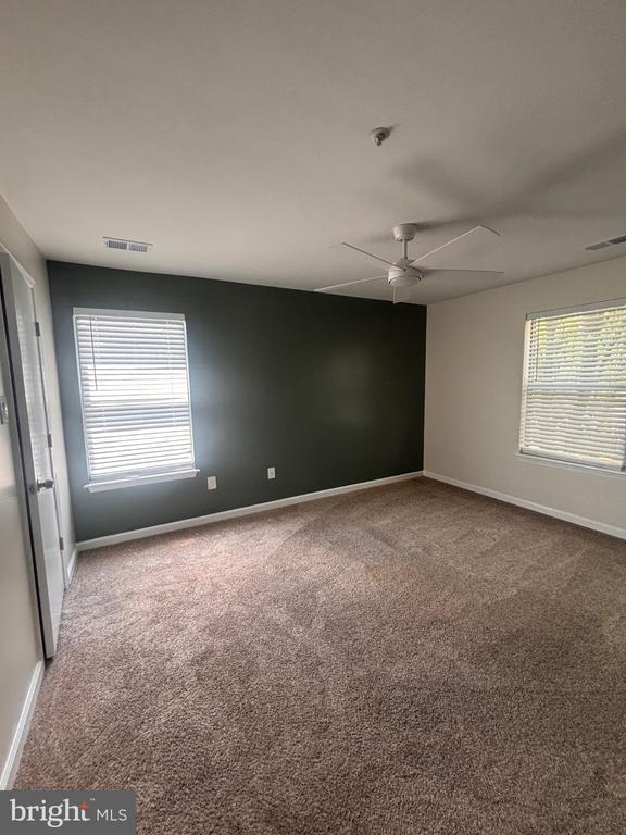 Building Photo - 14201 Wolf Creek Pl