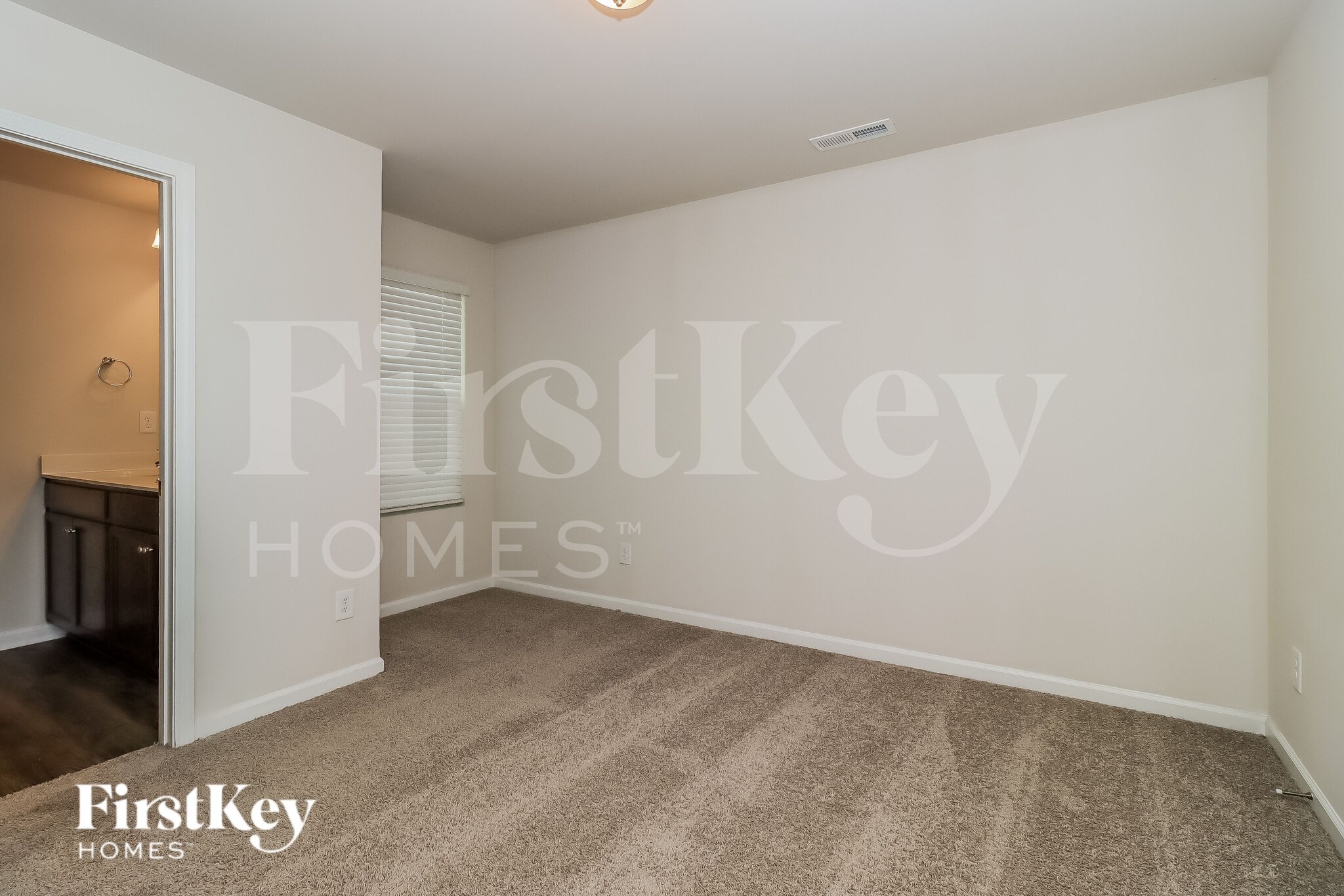 Building Photo - 2092 Cypress Village Dr NW