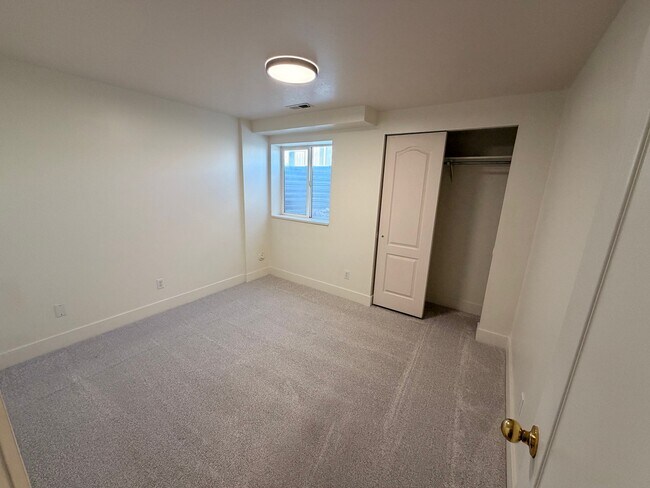 Building Photo - 4698 Colander Dr