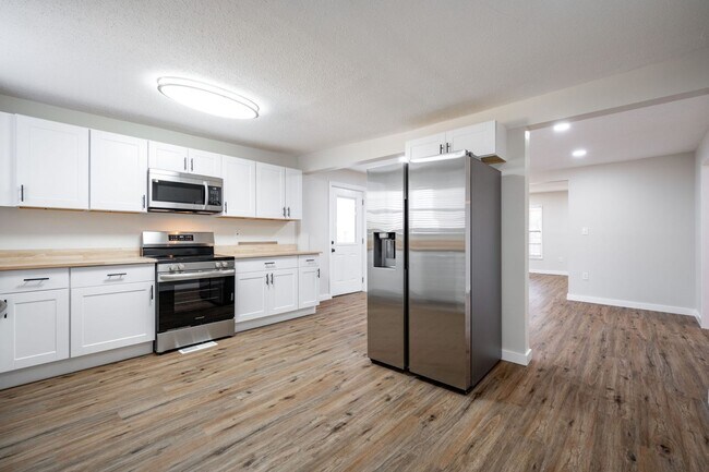 Building Photo - 8229 Patterson Rd