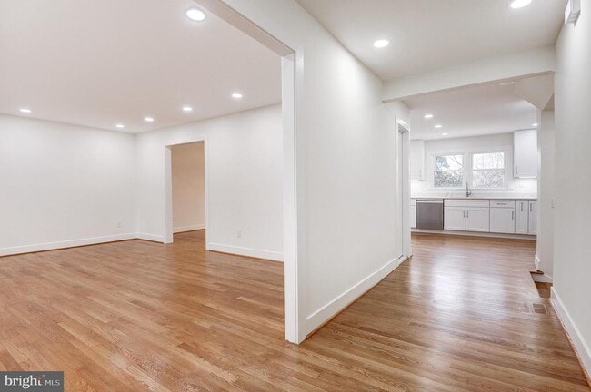 Building Photo - 9704 Hall Rd