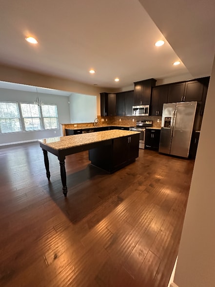 Building Photo - 5612 Selkirkshire Rd