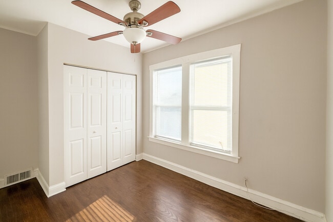 Building Photo - 2839 N Newland Ave