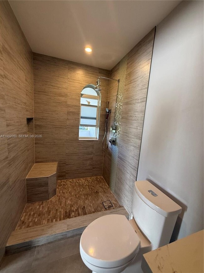 Building Photo - 1975 Sans Souci Blvd