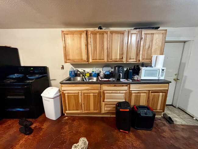 Building Photo - 617 S Jefferson St