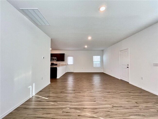 Building Photo - 2408 Nightview Dr