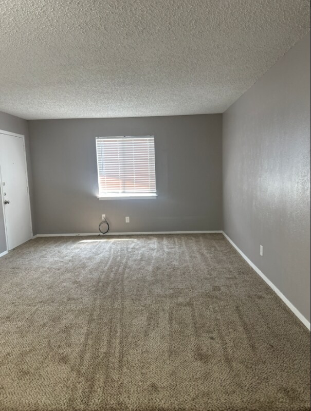 Building Photo - 2114 E Marshall Ave