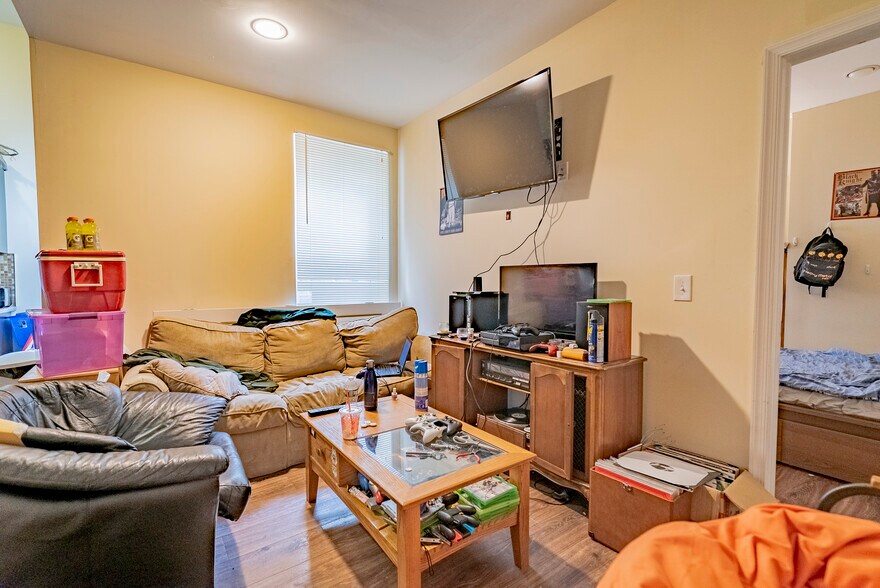 Building Photo - 3707 Powelton Ave