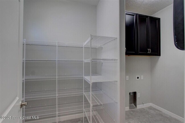 Building Photo - 8200 Marquette Dr