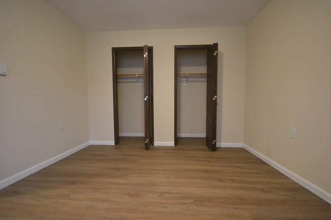 Building Photo - Deepwater Apartments