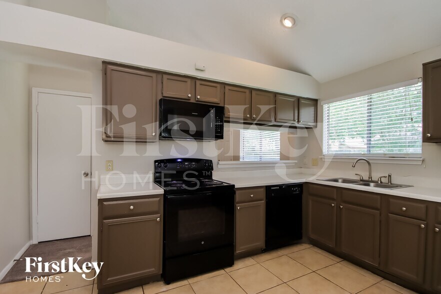 Building Photo - 3919 Algernon Dr