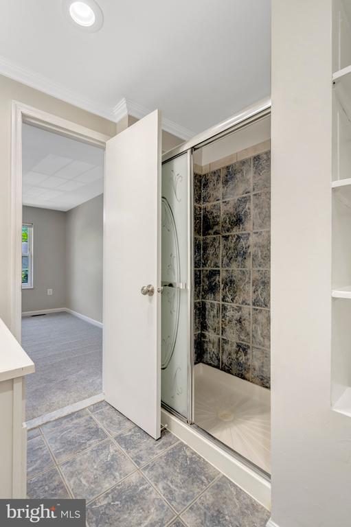 Building Photo - 7065 Leewood Forest Dr