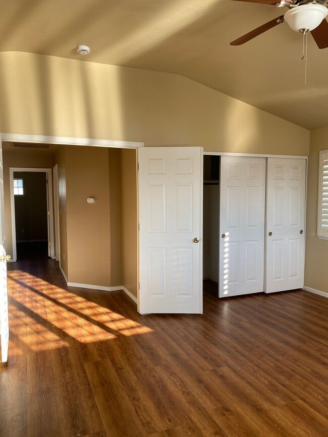 Building Photo - 3 bedroom 3 bathroom Salida Home