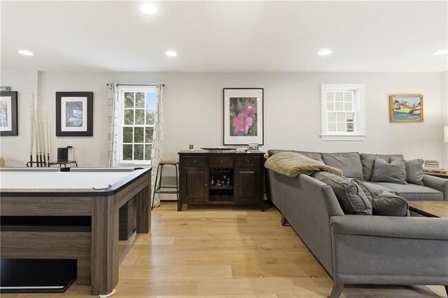 Building Photo - 72 Seascape Ave