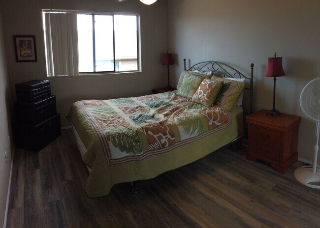 Building Photo - Mostly furnished upstairs 2 bed., 2 full bathroom Kihei Shores condo