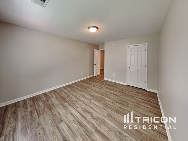 Building Photo - 1204 Green Turf Ln