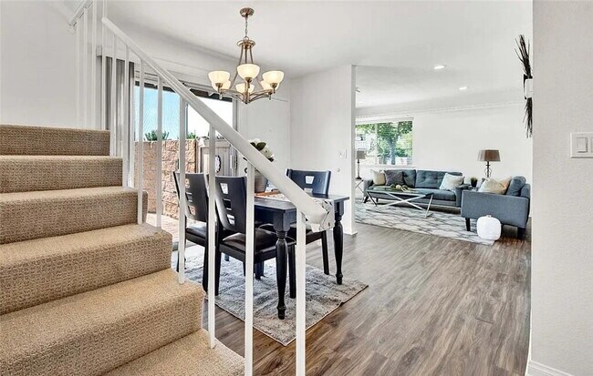 Building Photo - Sophisticated Space Designed for Comfort