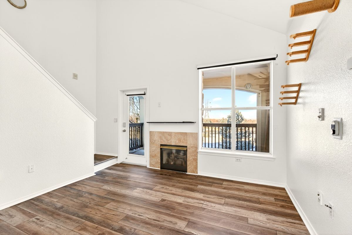 Building Photo - 18929 E Warren Cir