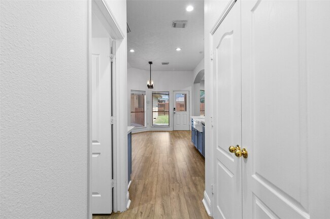 Building Photo - 17526 Golden Glade Ln