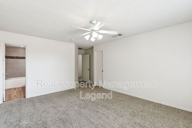 Building Photo - 1400 Caleo Dr