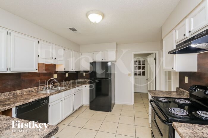 Building Photo - 4014 Keynon Dr