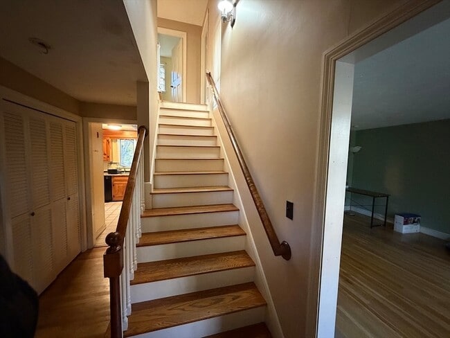 Building Photo - 131 E Washington St