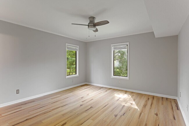 Building Photo - Asheville Condo Rental-Racquet Club